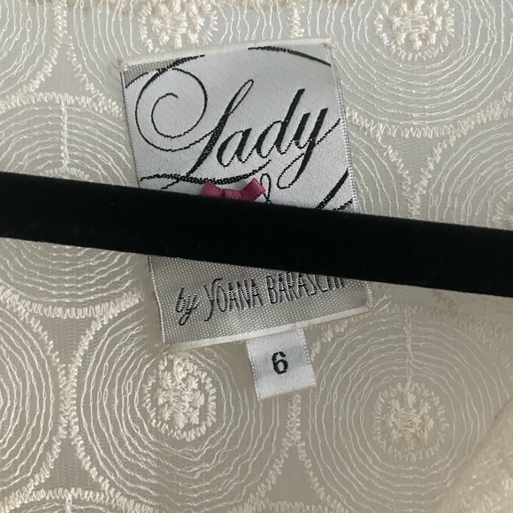 Ivory lace crochet dress - Picture 4 of 4